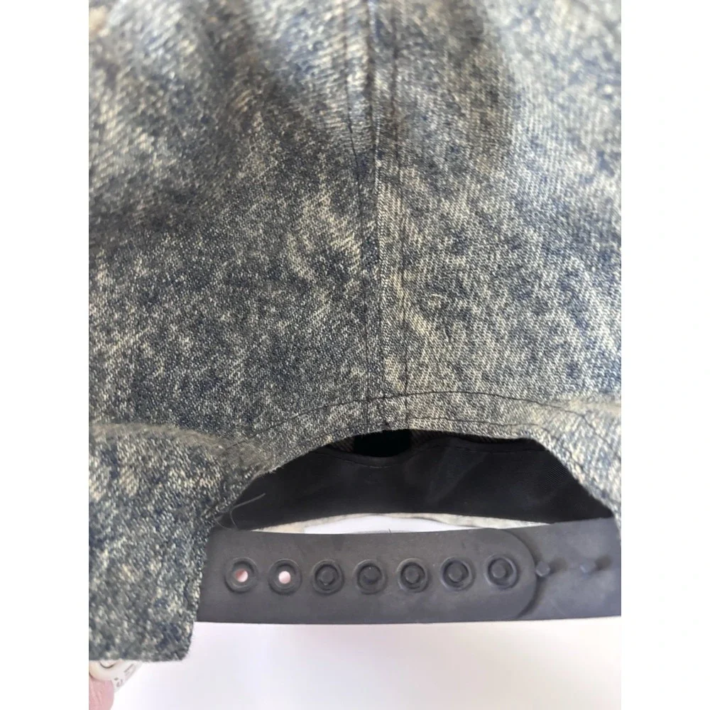 Vintage rarely‎ seen United hatters and Millnery denim hat. Snap Closure.  3188
